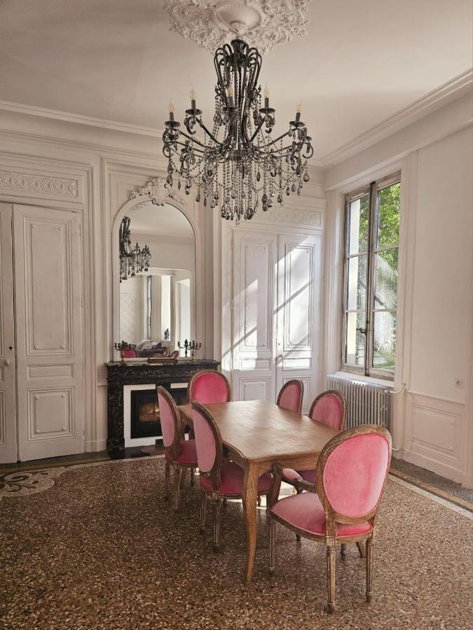 Chateau Grandclement Lyon Villeurbanne Niveau Rdc - Tresor Cache En Ville Avec Vue Piscine Et Parc Βιλερμπάν Εξωτερικό φωτογραφία