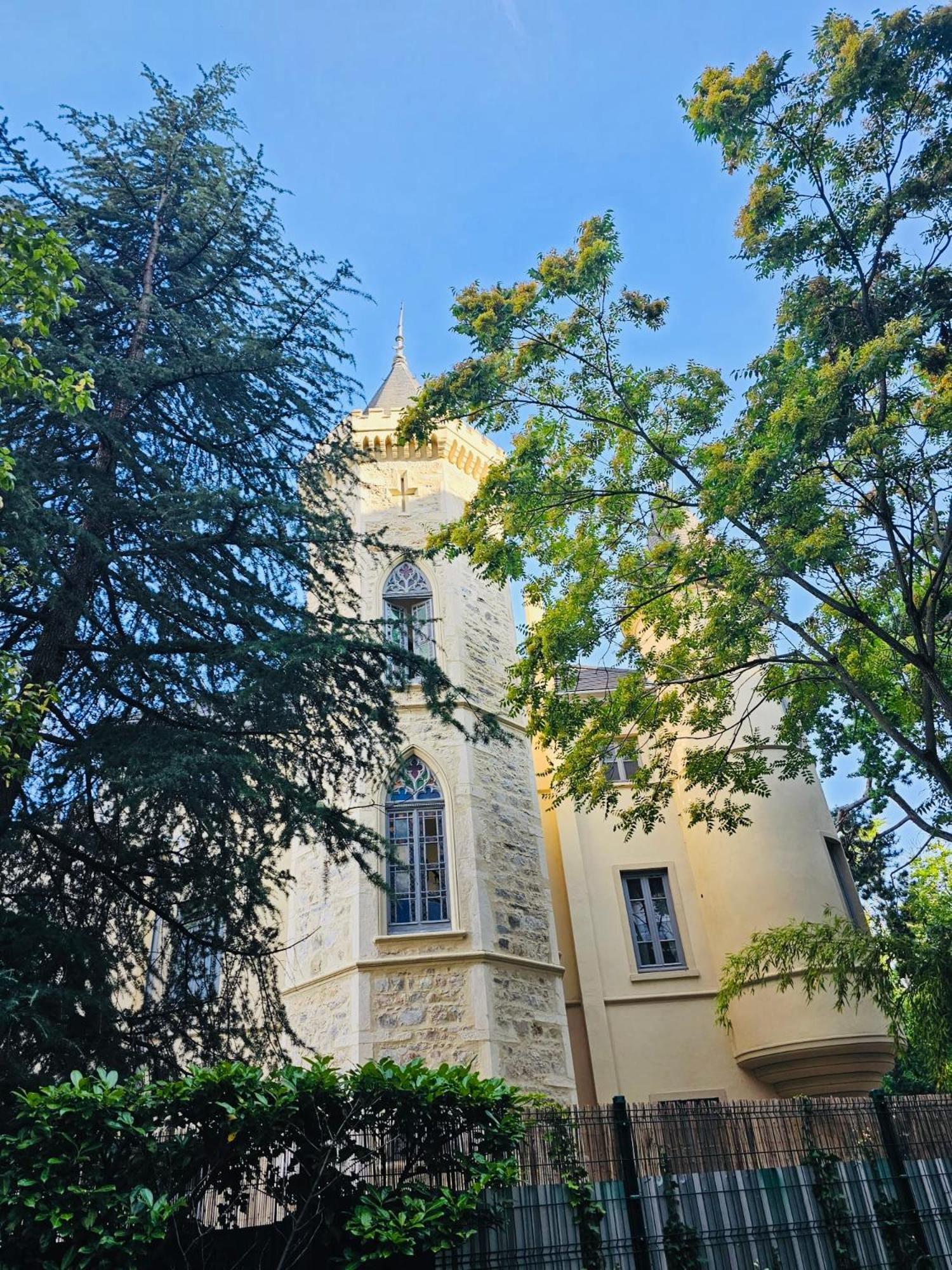 Chateau Grandclement Lyon Villeurbanne Niveau Rdc - Tresor Cache En Ville Avec Vue Piscine Et Parc Βιλερμπάν Εξωτερικό φωτογραφία